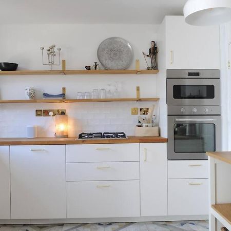 Light Filled Mid- Century 3 Bed Cottage In Dulwich ロンドン エクステリア 写真