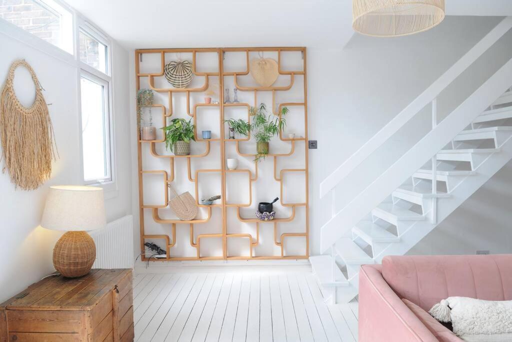 Light Filled Mid- Century 3 Bed Cottage In Dulwich ロンドン エクステリア 写真